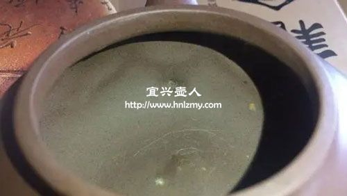 灌漿壺的內(nèi)壁必然會有凹陷