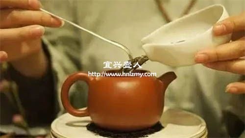 紫砂壺更換茶葉的處理方法