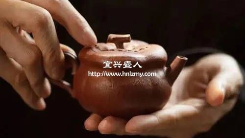 紫砂壺裝開水燙手跟透氣性有關(guān)嗎 3