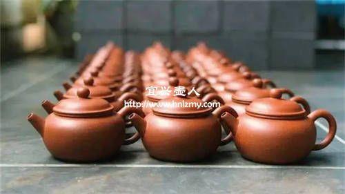 劣質(zhì)的化工壺水煮可能會(huì)變色