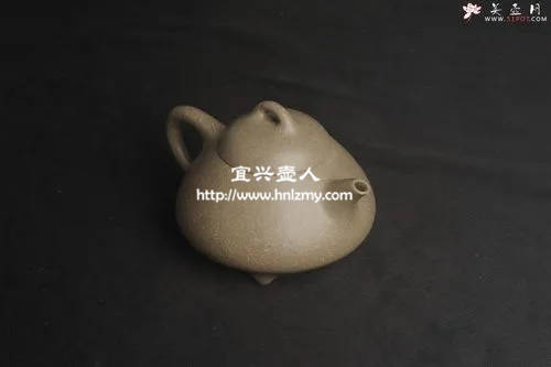 青段泥是高溫燒制后呈現(xiàn)青灰色而得名