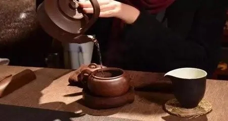 第一次用紫砂壺應(yīng)該怎么處理