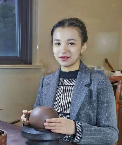 卞麗娜個(gè)人照片