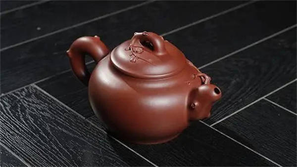 現在買的小煤窯朱泥壺都是添加紅素的嗎1